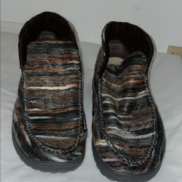 Hey Dude Multicolor Striped Flats (8) - Picture 2 of 11